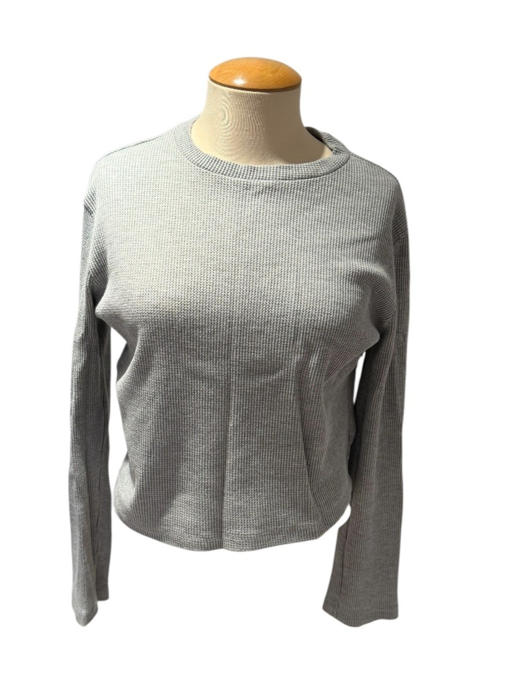 CLOTH BY DESIGN grey waffle cropped long sleeve top - size xs